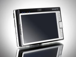 技嘉 M704 游戏鼠标 专为电脑玩家打造的精准利器